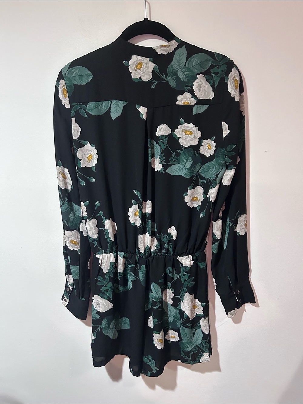 Olivaceous Black Floral Long-Sleeve Romper - Picture 2 of 7